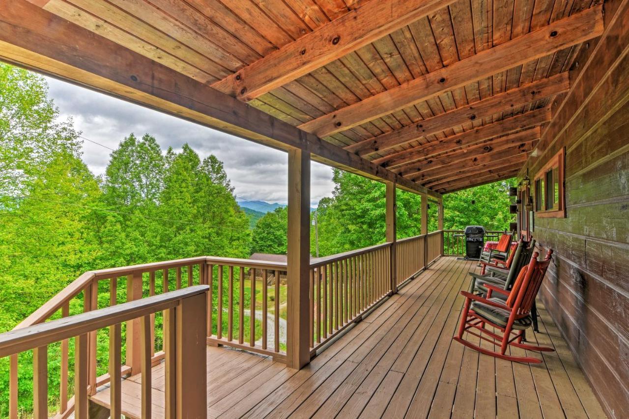 Bryson City Cabin With Hot Tub, Views And Pool Table! Kültér fotó