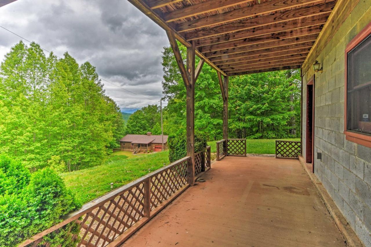 Bryson City Cabin With Hot Tub, Views And Pool Table! Kültér fotó