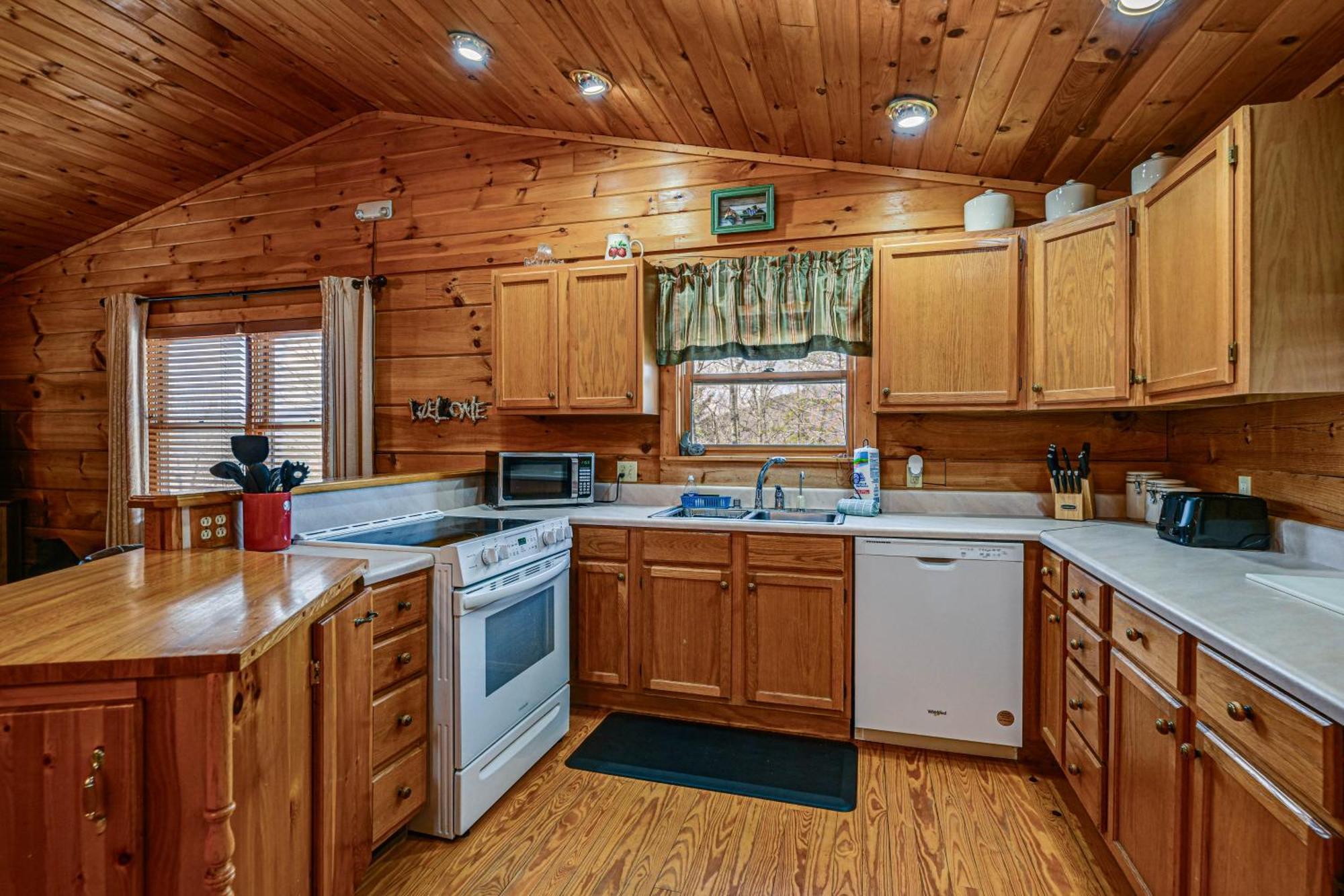 Bryson City Cabin With Hot Tub, Views And Pool Table! Kültér fotó