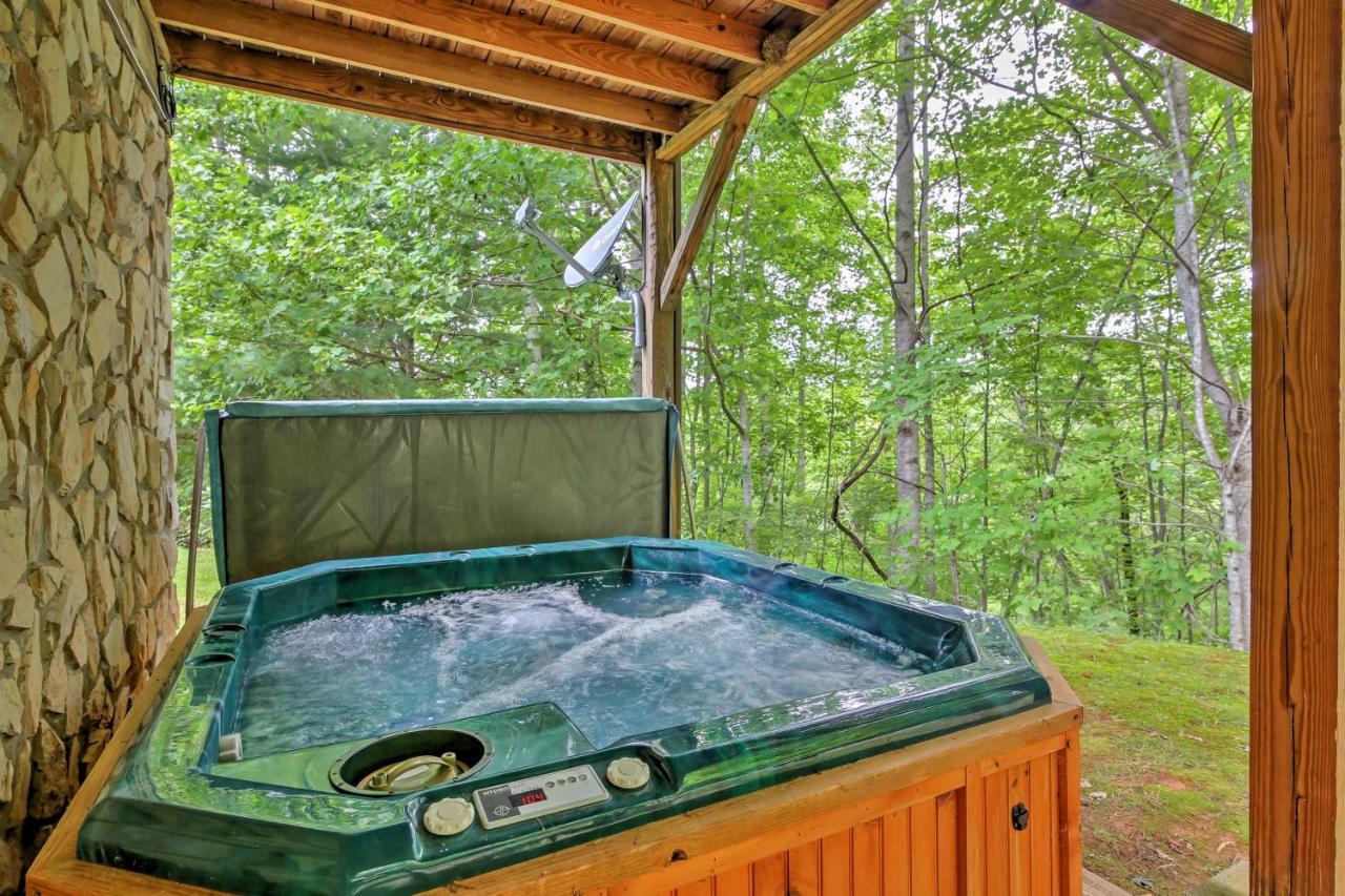 Bryson City Cabin With Hot Tub, Views And Pool Table! Kültér fotó